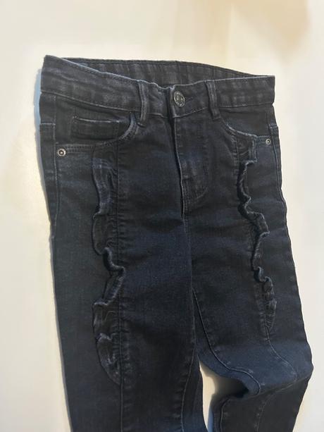 Cierne dzinsy s volanmi v.122, pepco,122