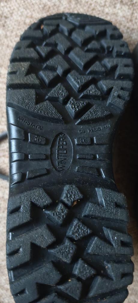 Tenisky trekingové, 36