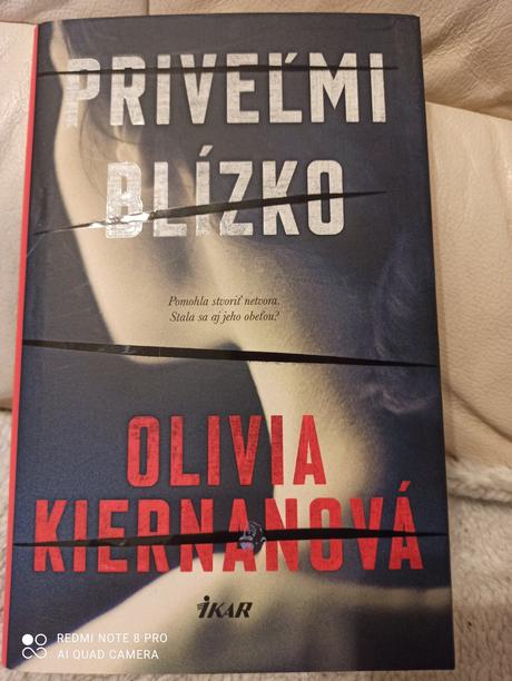 Kniha priveľmi blízko, 
