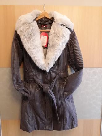 Plášť s kožušinkou, 36