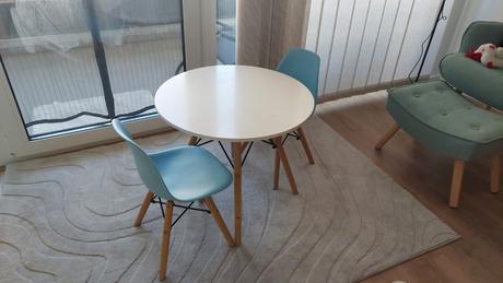 Detske sedenie , stolik so stolickami, 