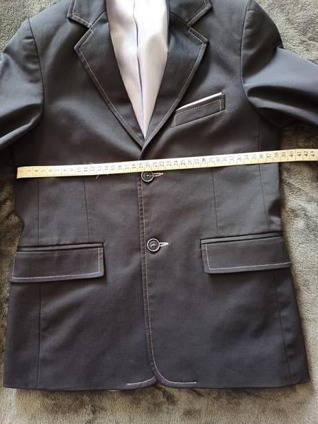 Chlapčenské sako, 134