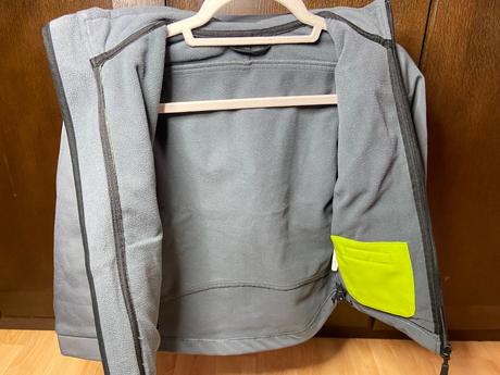 Softvelová bunda, 116