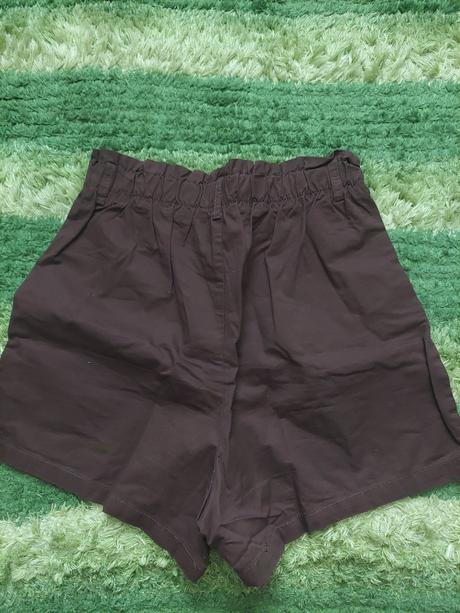 Šortky, 40