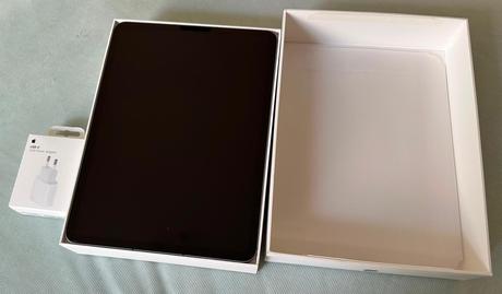 Predám ipad pro 11-inch m2 wi-fi+cellular 256gb, apple