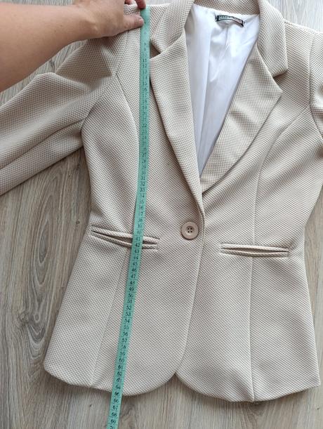 Dámske krémové sako, l