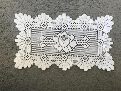 4 ks ozdobná dečka / obrus, 