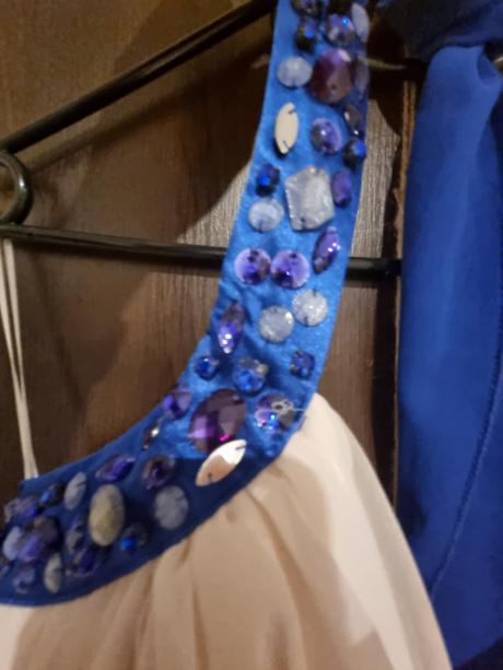 Kráľovsky modré spoločenské šaty, m