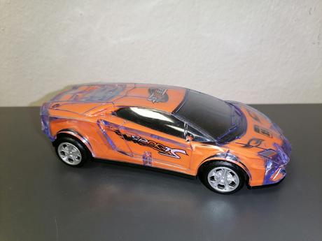 Auto na baterky, bliká aj vydáva zvuky., 