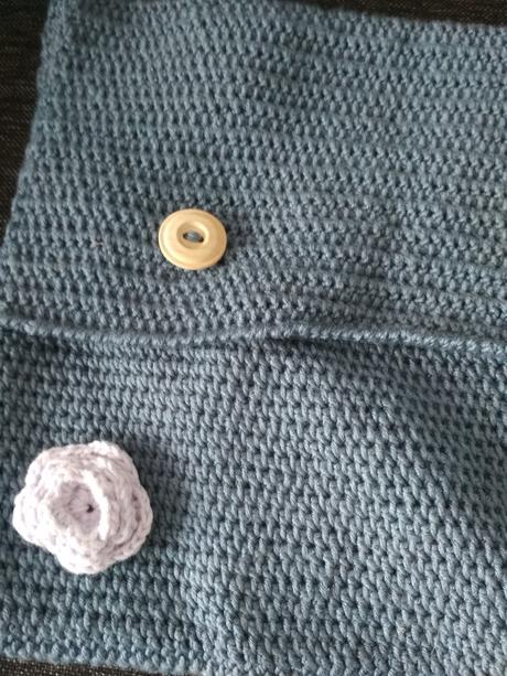 Dámska kabelka cez plece, 