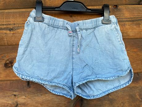 2ks kraťasy, h&m,140