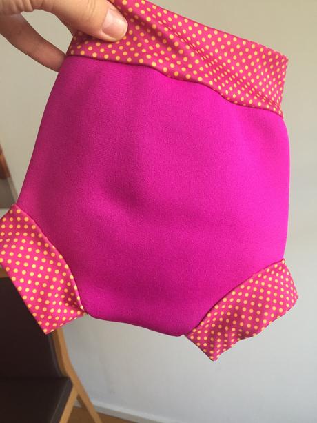 Plavky splash about , 74