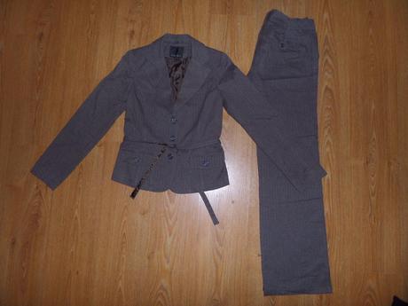 Kostým s opaskom, amisu,m