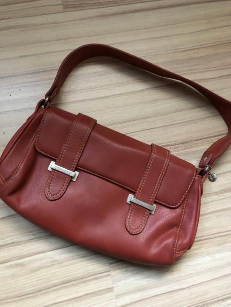 Esprit kabelka, esprit