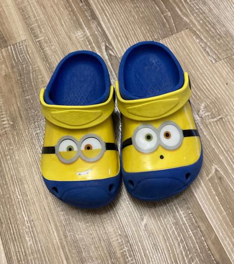 Šľapky/croksy mimóň, pepco,26