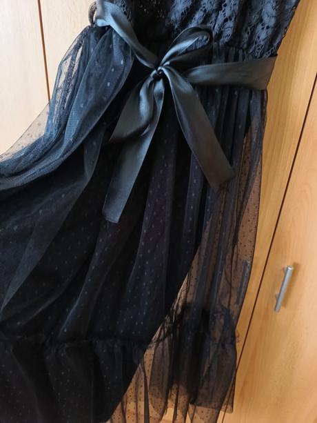 Šaty čierne s čipkou, s / xs