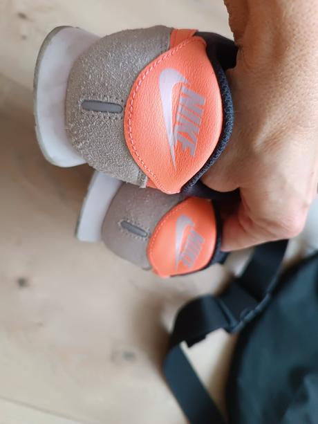 Ľadvinka a tenisky, nike,37