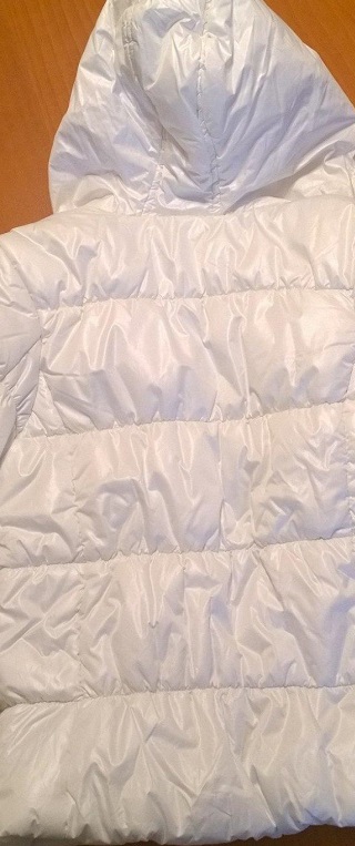 Bunda s kapuckou, 152