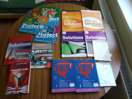 Učebnice na angličtinu yes, solution, project a in,