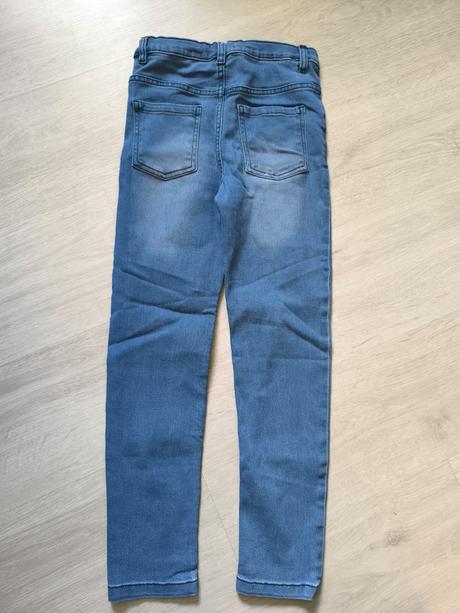 Mierne elastické rifle, sinsay,140