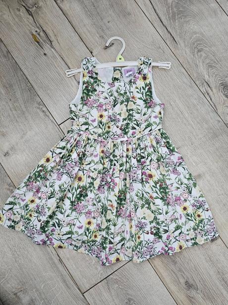 Kvetovane saty, f&f,104