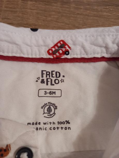 Vianočná košeľa s motýlikom, 68