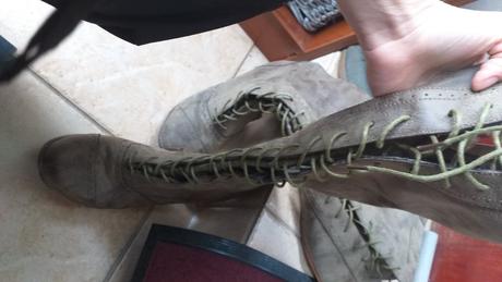 Cizmy na snurovanie, 40