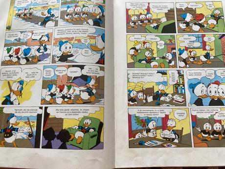 Veselé vianoce s mickey mousom a jeho priateľmi,