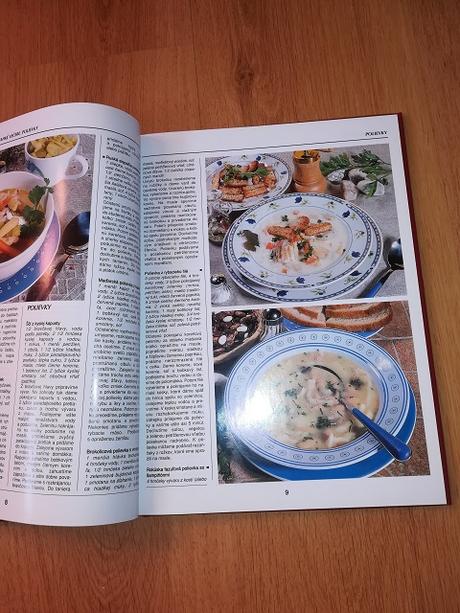 Veľká hrnčeková kuchárka,