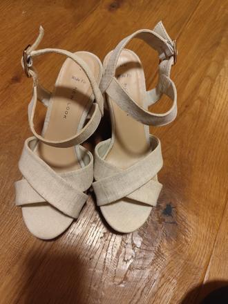 Sandálky na platforme, new look,37