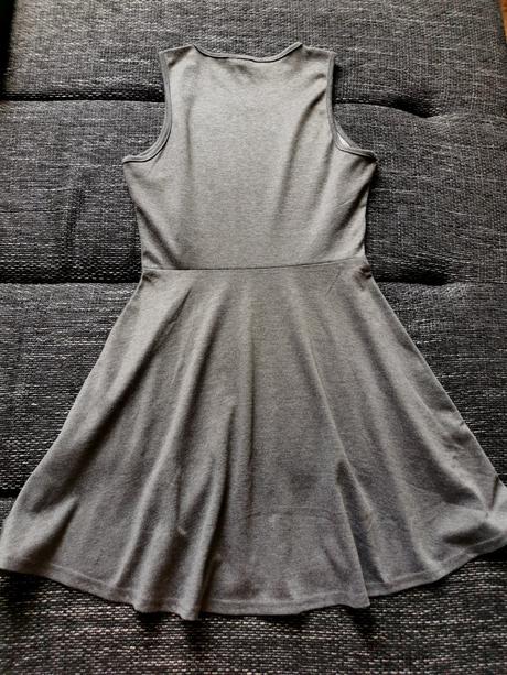 Šaty áčkového strihu, m