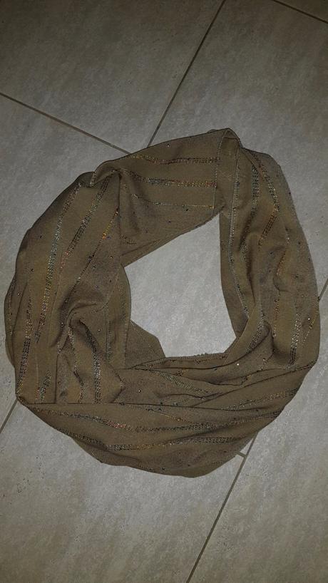 Zaujímavá pelerína, 40