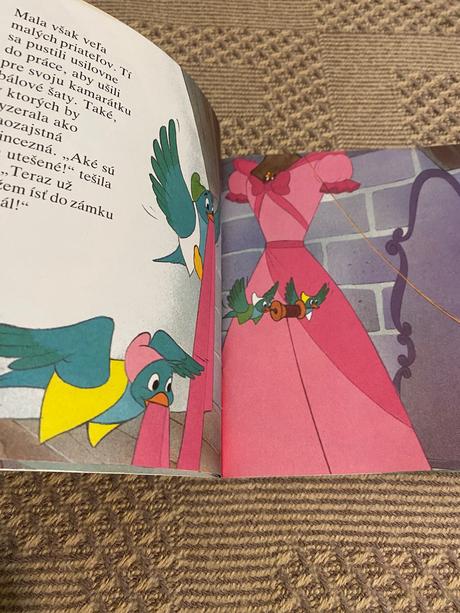 Stará retro mini knižka walt disney popoluška 1992, 