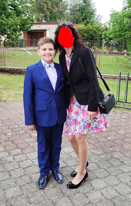 Oblek+košeľa+opasok+topánky+motýlik, 152