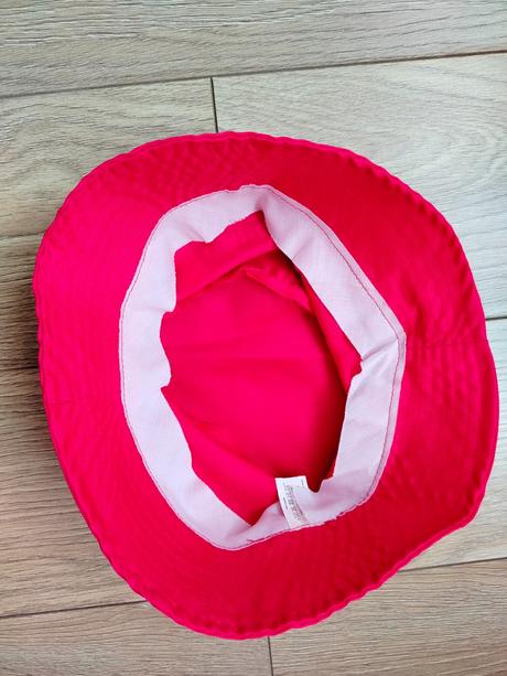 Šiltovky a letne klobuciky, <50