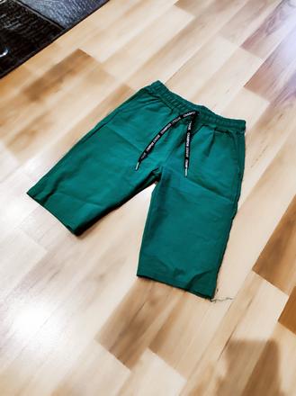 Kraťasy championy, s