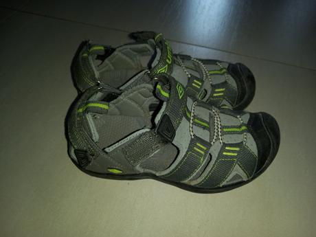 Pekne sandalky, umbro,30