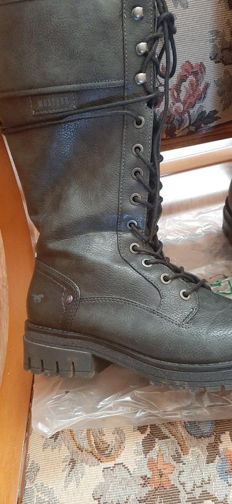 Šnurovacie zimné čižmy mustang, mustang,39