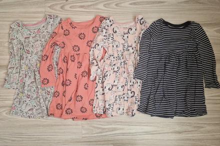 Šaty s dlhým rukávom, 98