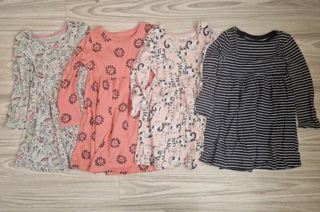 Šaty s dlhým rukávom, 98