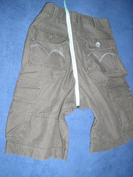 Bermudy znač. 1351, levis,30