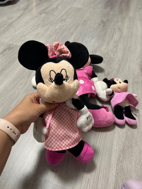 Minnie spolu,
