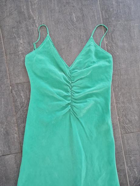 Padavé šaty so zaujímavým riasením, zara,s