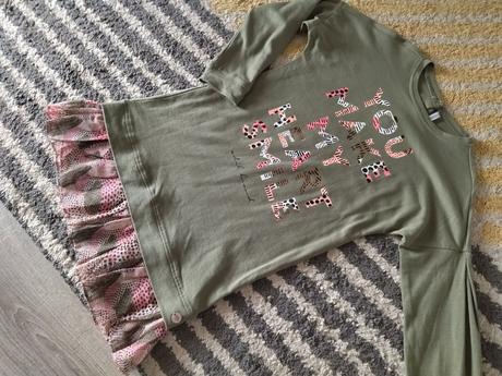 Olivové šaty s volánom, coccodrillo,134