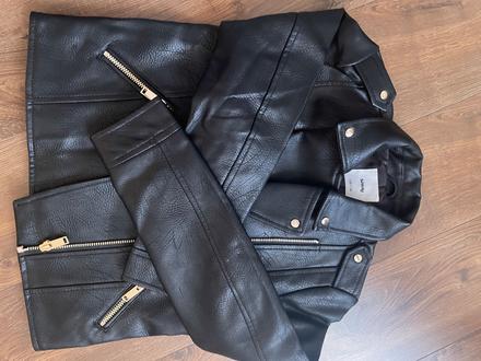 Koženka, sinsay,134