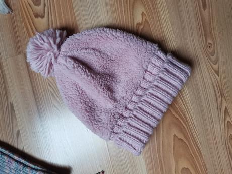 Čiapka s brmbolcom, l