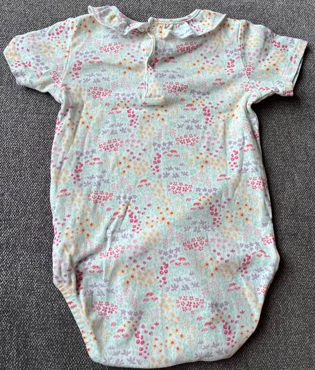 Peknucke body s volanikom top stav, h&m,86