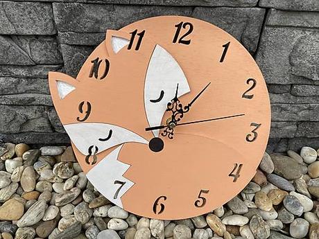 Líška - detské nástenné drevené hodiny, 