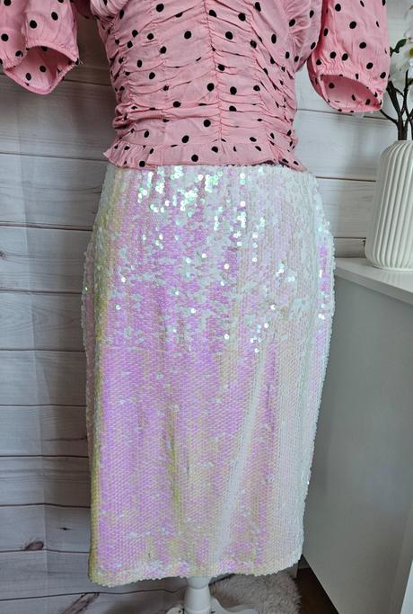Krásna zaujímavá sukňa, gate,38