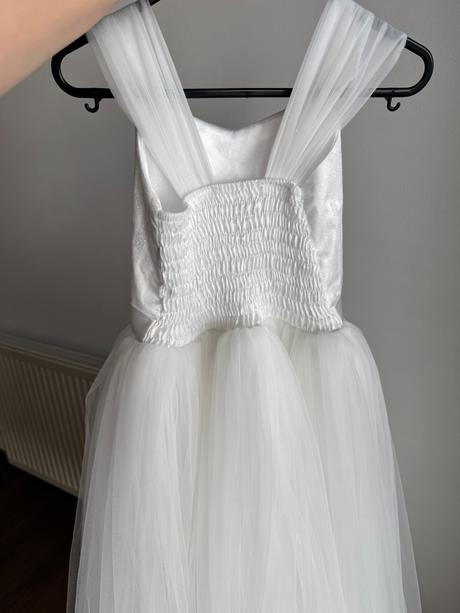 Šaty na prvé sväté prijímanie, 140